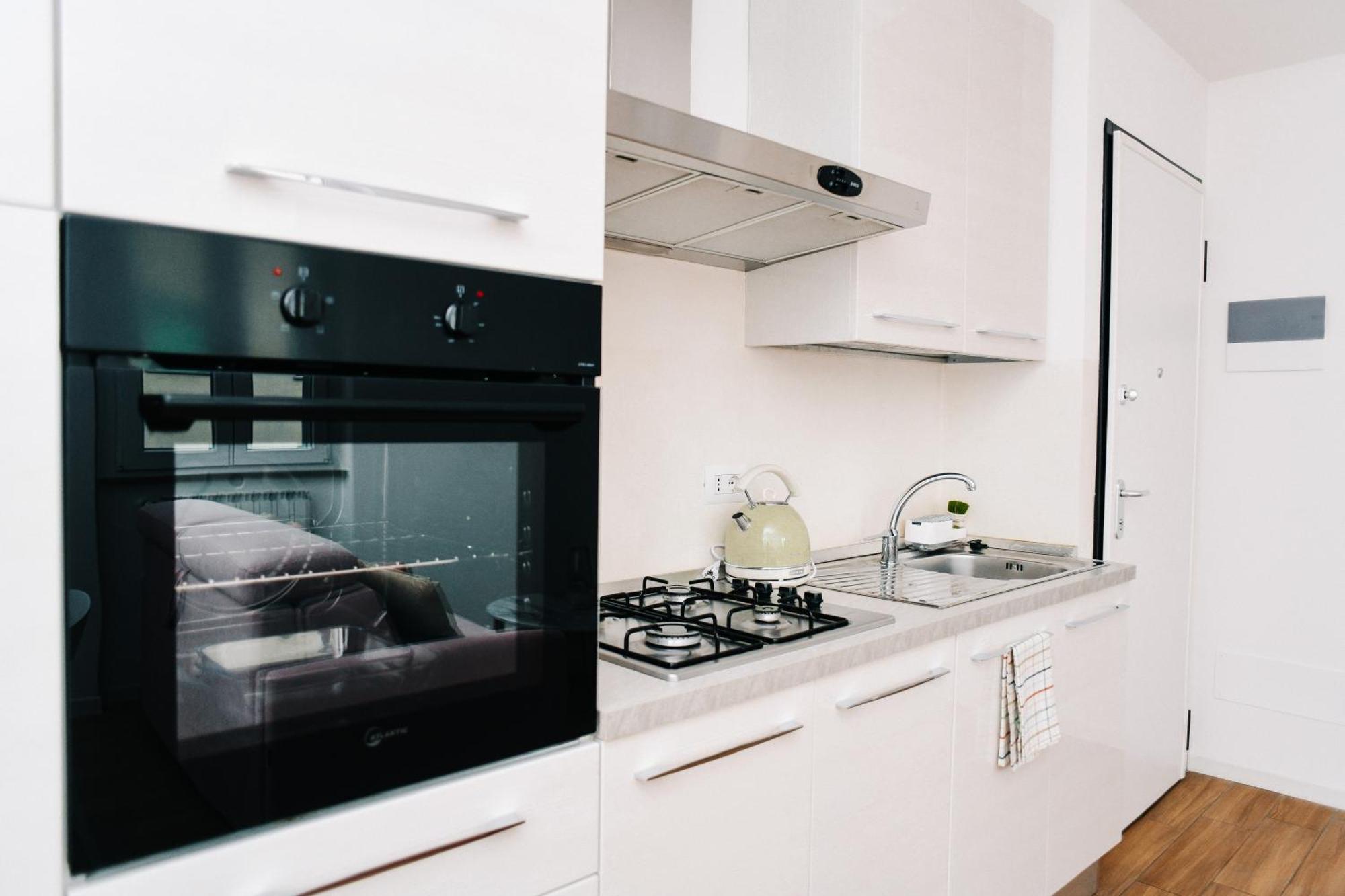 Lora Diamond Suite ,Free Parking, Self Check In,3 Como Exterior foto
