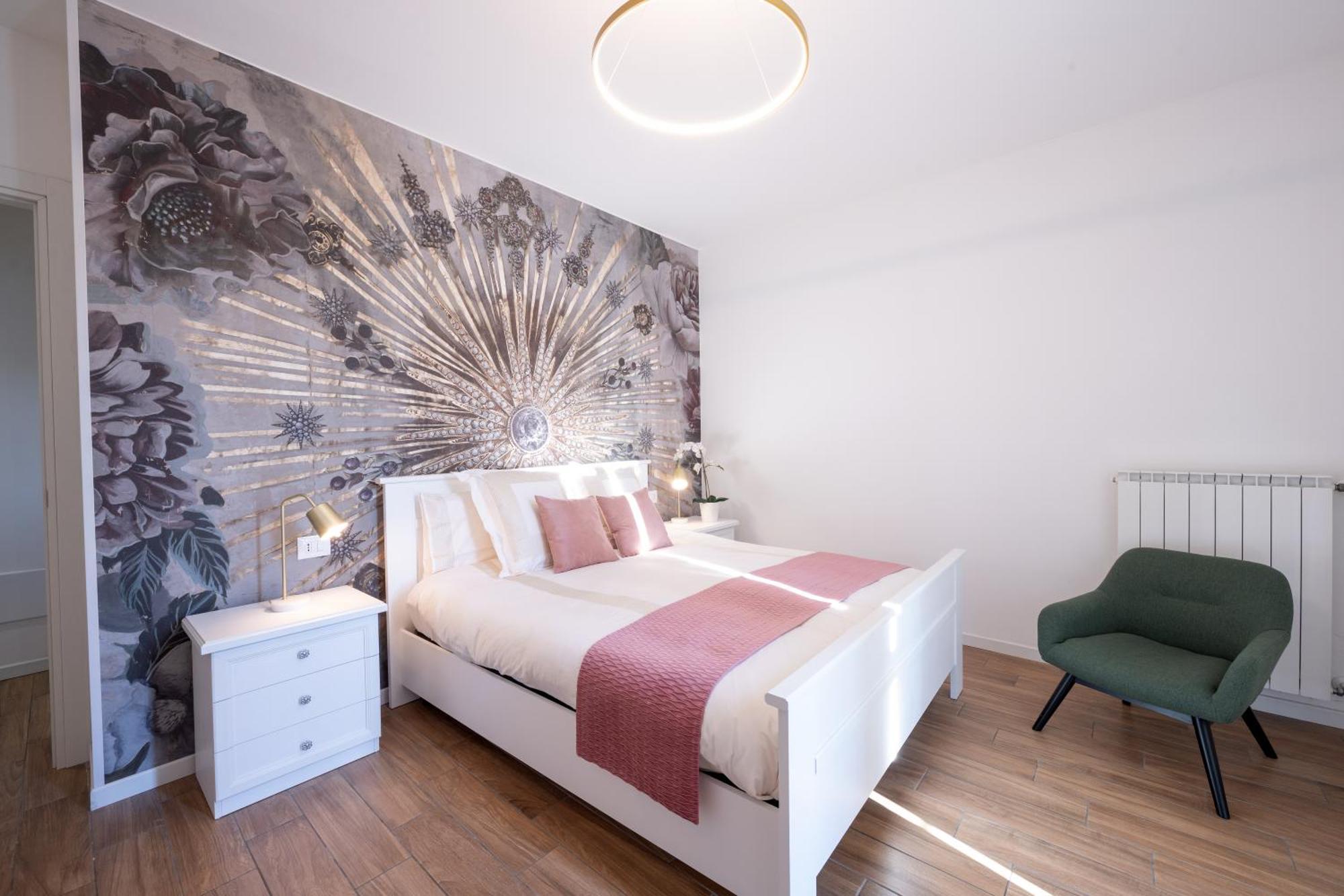 Lora Diamond Suite ,Free Parking, Self Check In,3 Como Exterior foto